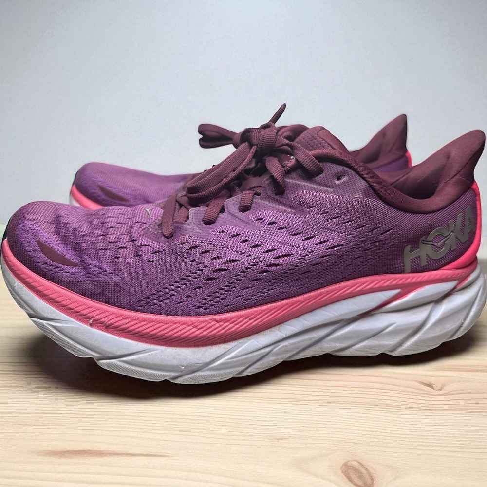 Hoka One One Womens Clifton 8 1119394 GWBY Plum Running Shoes Sneakers Sz 10 EUC